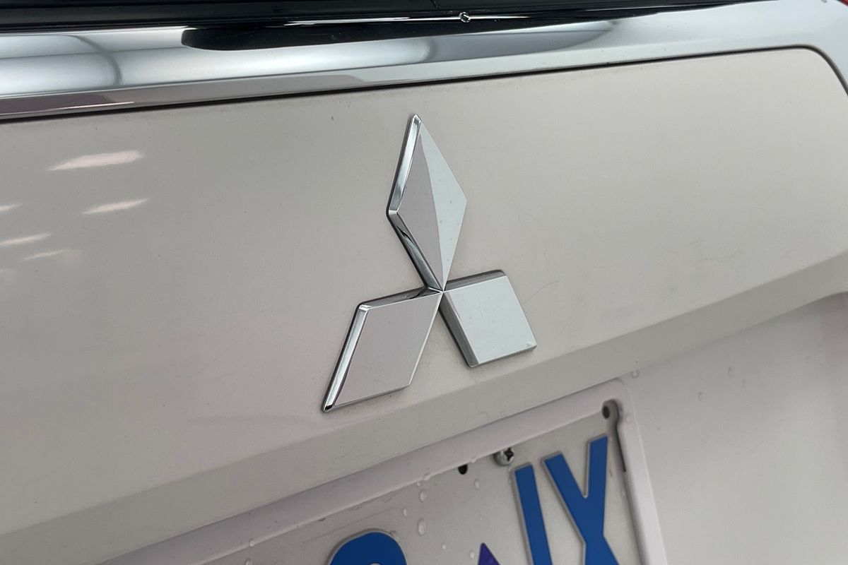 2018 Mitsubishi Outlander PHEV LS ZK