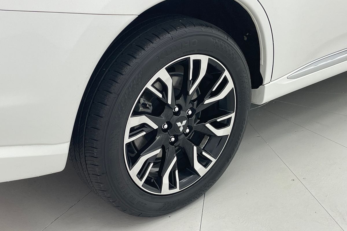 2018 Mitsubishi Outlander PHEV LS ZK