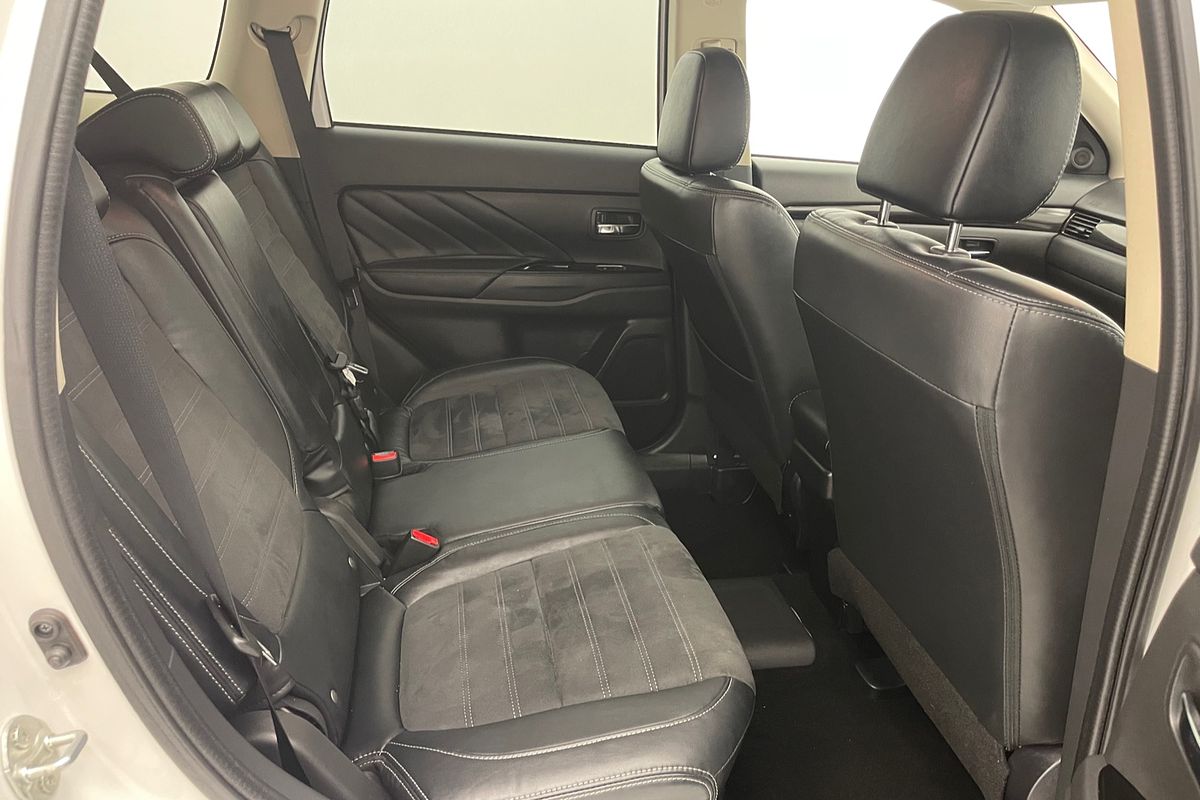 2018 Mitsubishi Outlander PHEV LS ZK