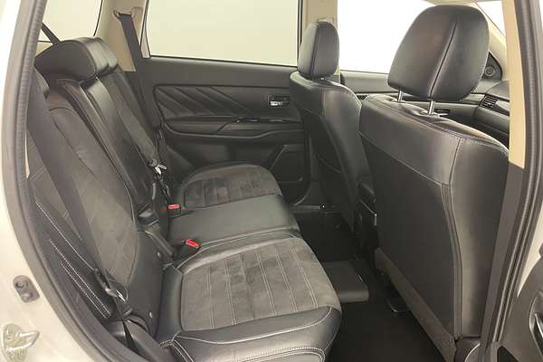 2018 Mitsubishi Outlander PHEV LS ZK