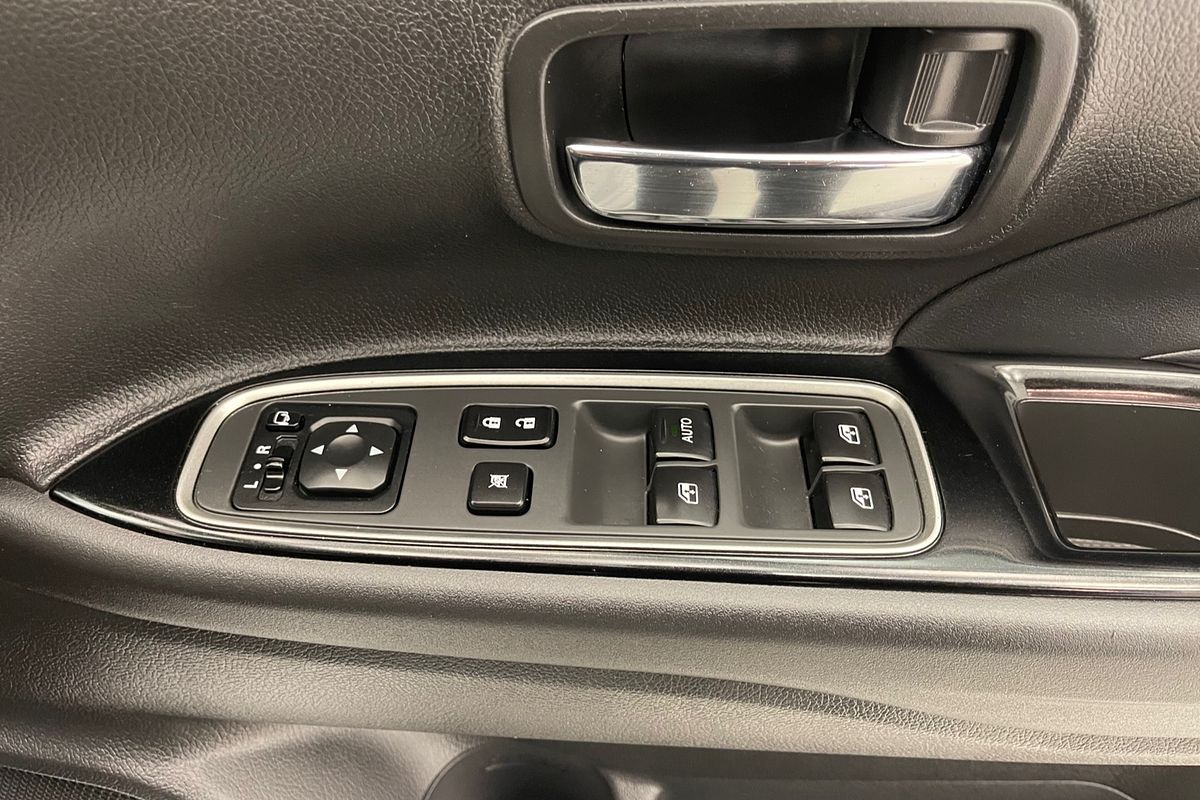2018 Mitsubishi Outlander PHEV LS ZK