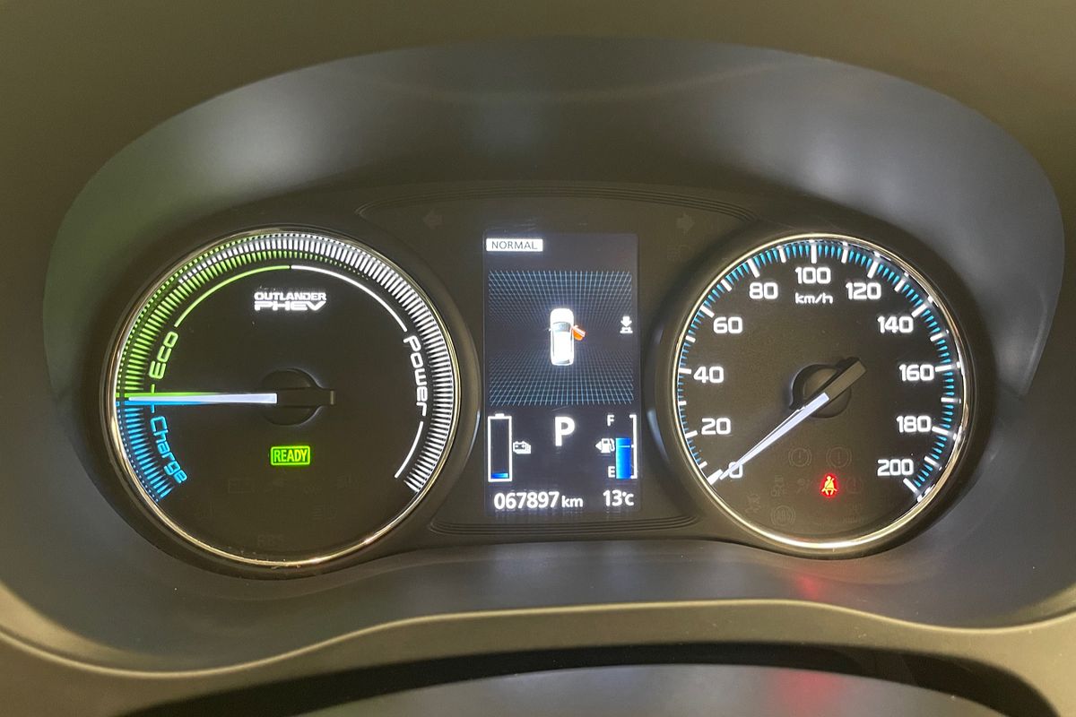 2018 Mitsubishi Outlander PHEV LS ZK