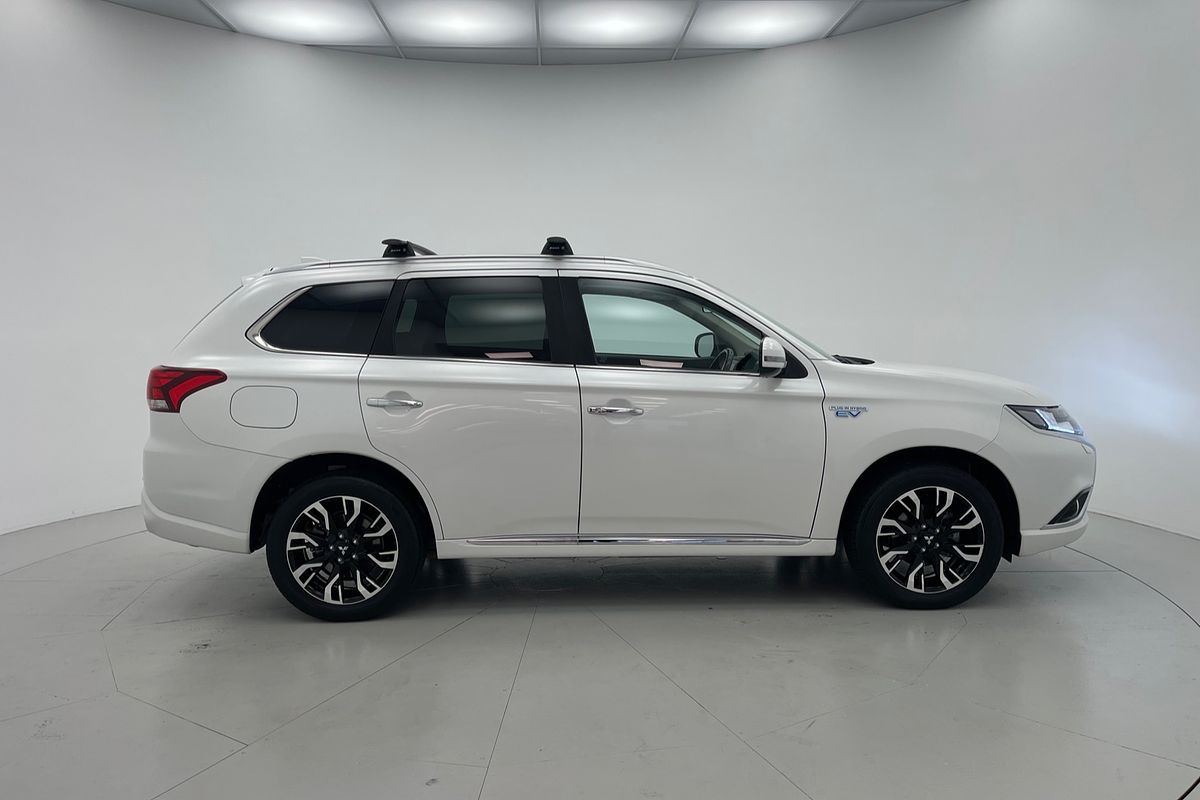 2018 Mitsubishi Outlander PHEV LS ZK