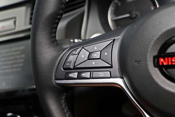 2024 Nissan Navara PRO-4X D23 4X4