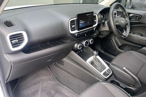 2024 Hyundai Venue Elite QX.V5