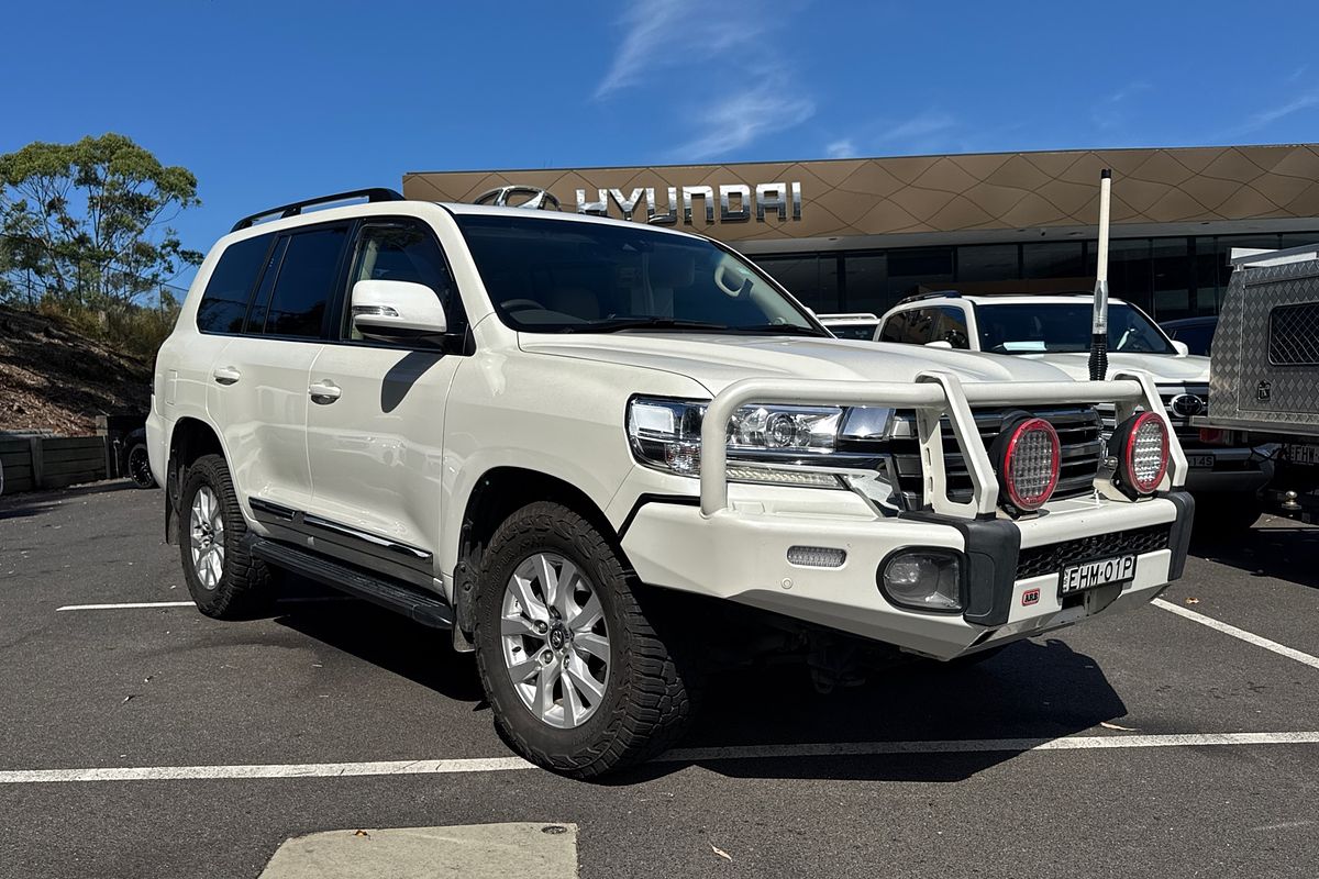 2020 Toyota Landcruiser Sahara VDJ200R