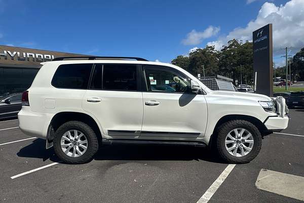 2020 Toyota Landcruiser Sahara VDJ200R