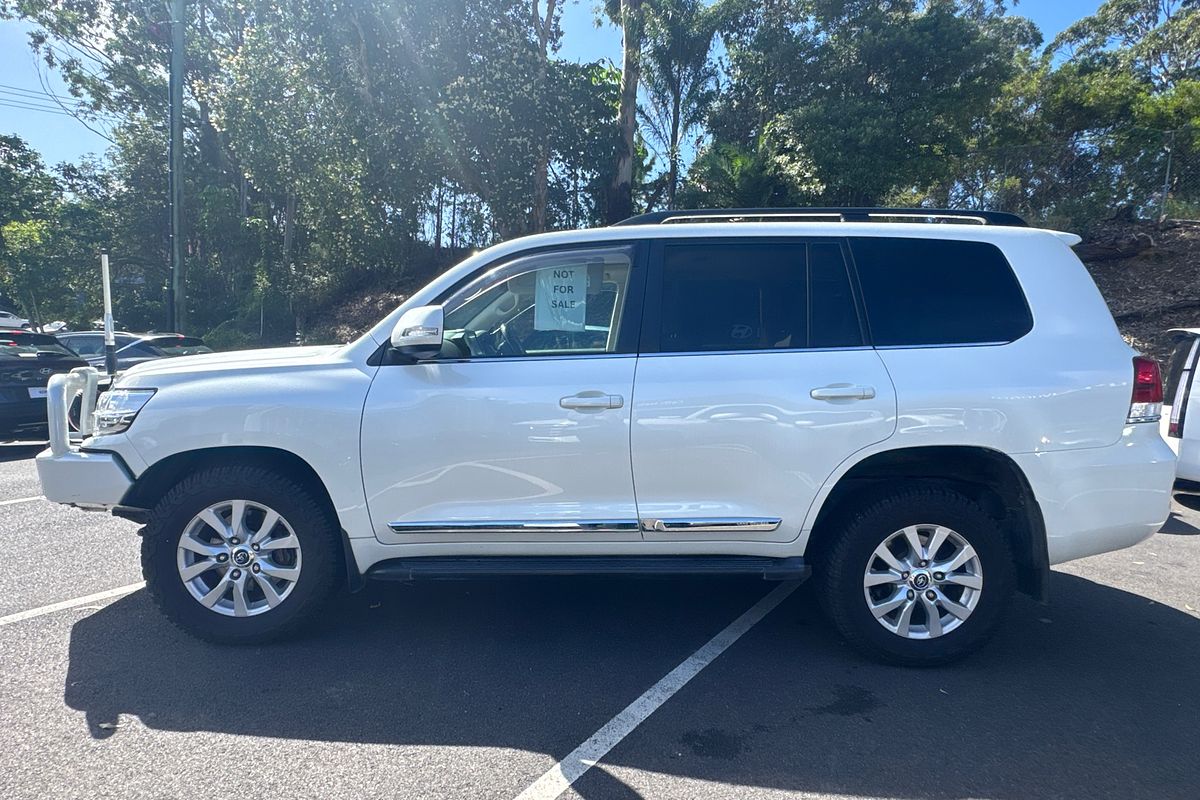 2020 Toyota Landcruiser Sahara VDJ200R