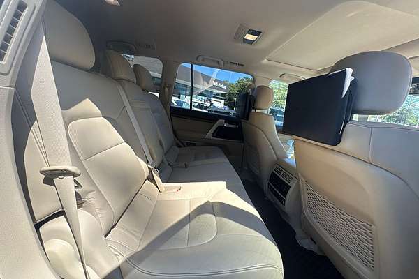 2020 Toyota Landcruiser Sahara VDJ200R