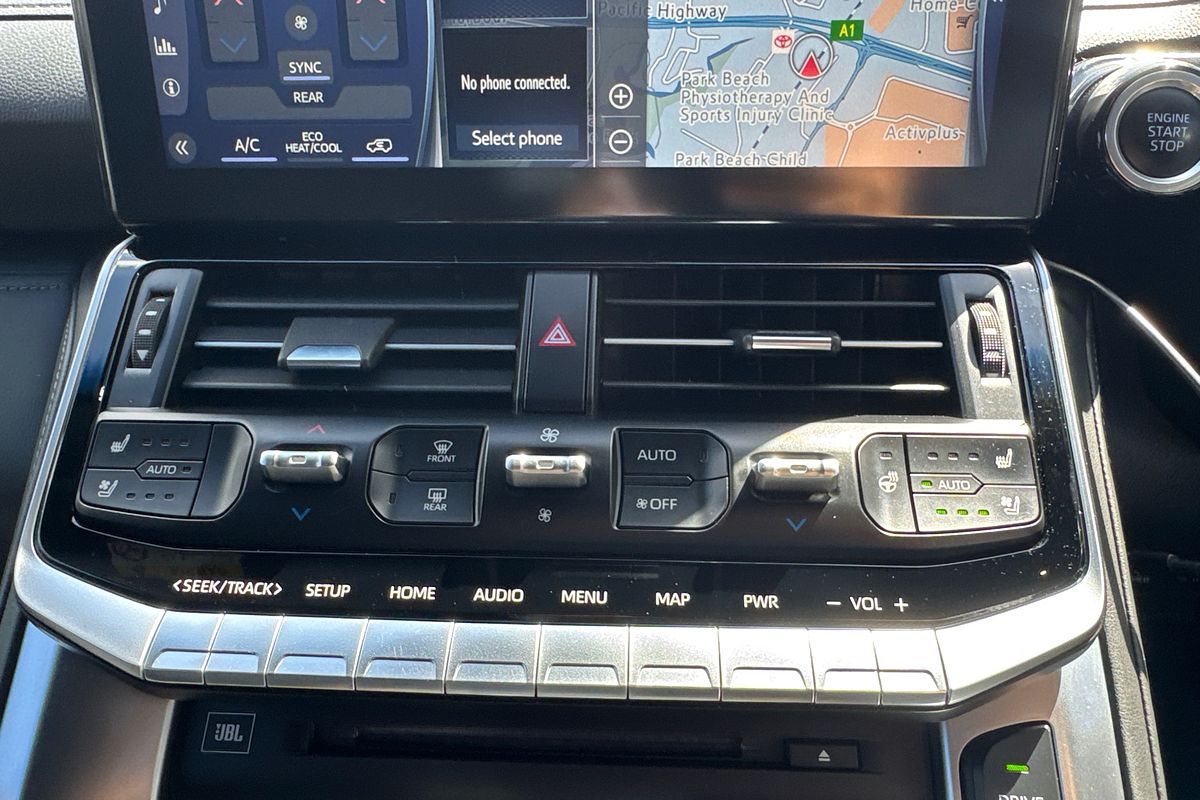 2021 Toyota Landcruiser Sahara FJA300R