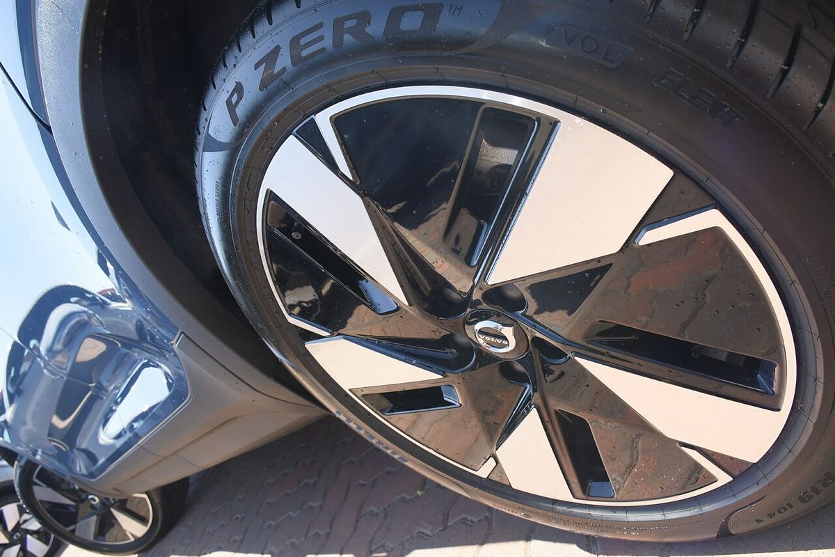 2023 Volvo XC40 Recharge Pure Electric