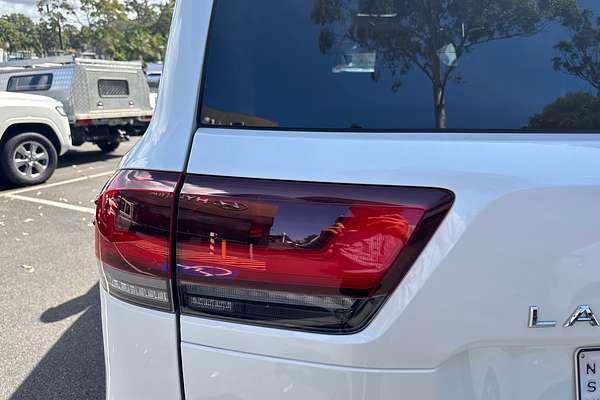 2021 Toyota Landcruiser Sahara FJA300R