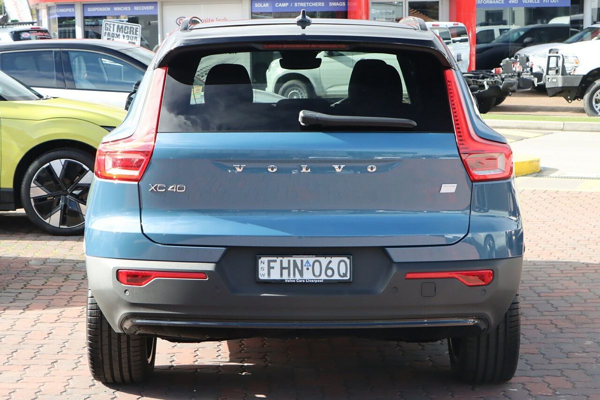 2023 Volvo XC40 Recharge Pure Electric