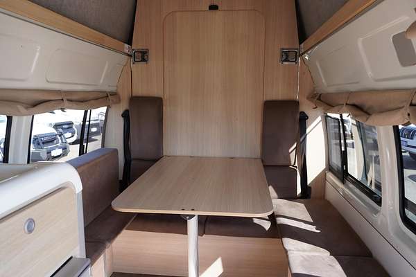 2018 Toyota Hiace TRH221R