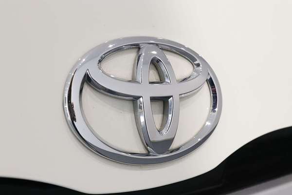 2018 Toyota Hiace  TRH201R LWB
