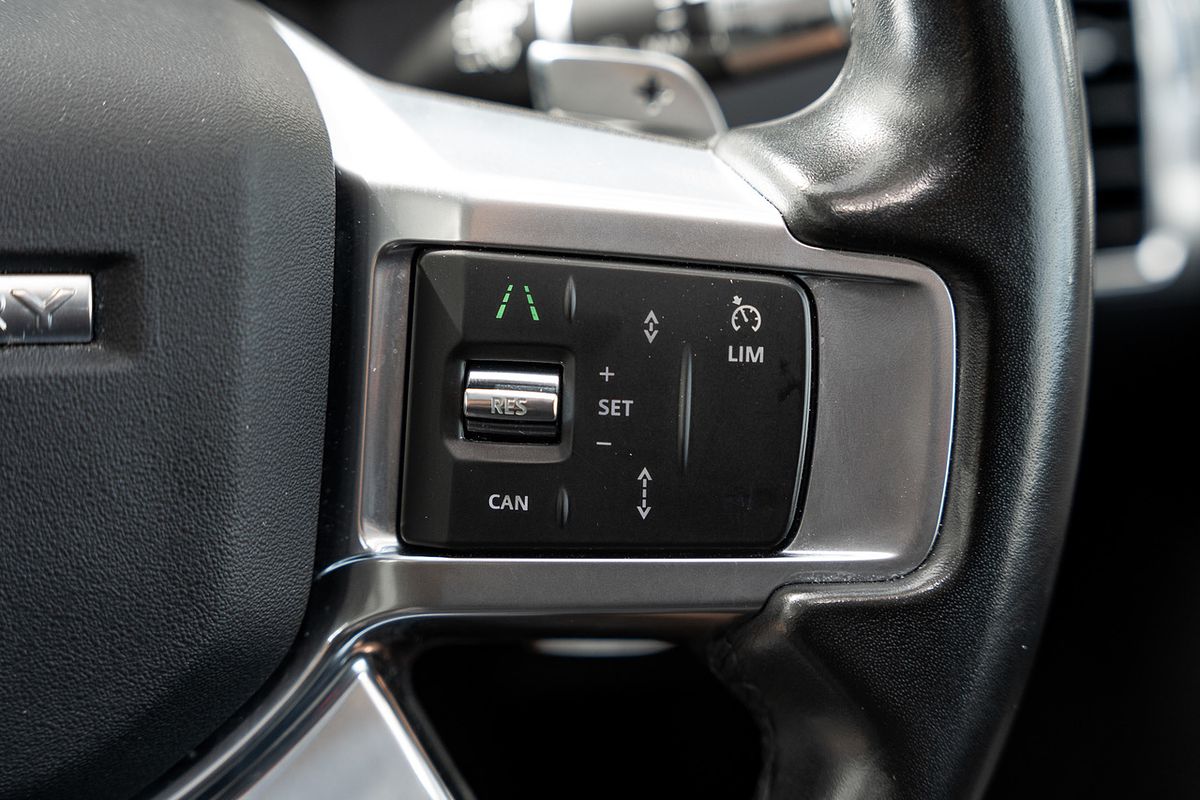 2021 Land Rover Discovery D300 SE Series 5