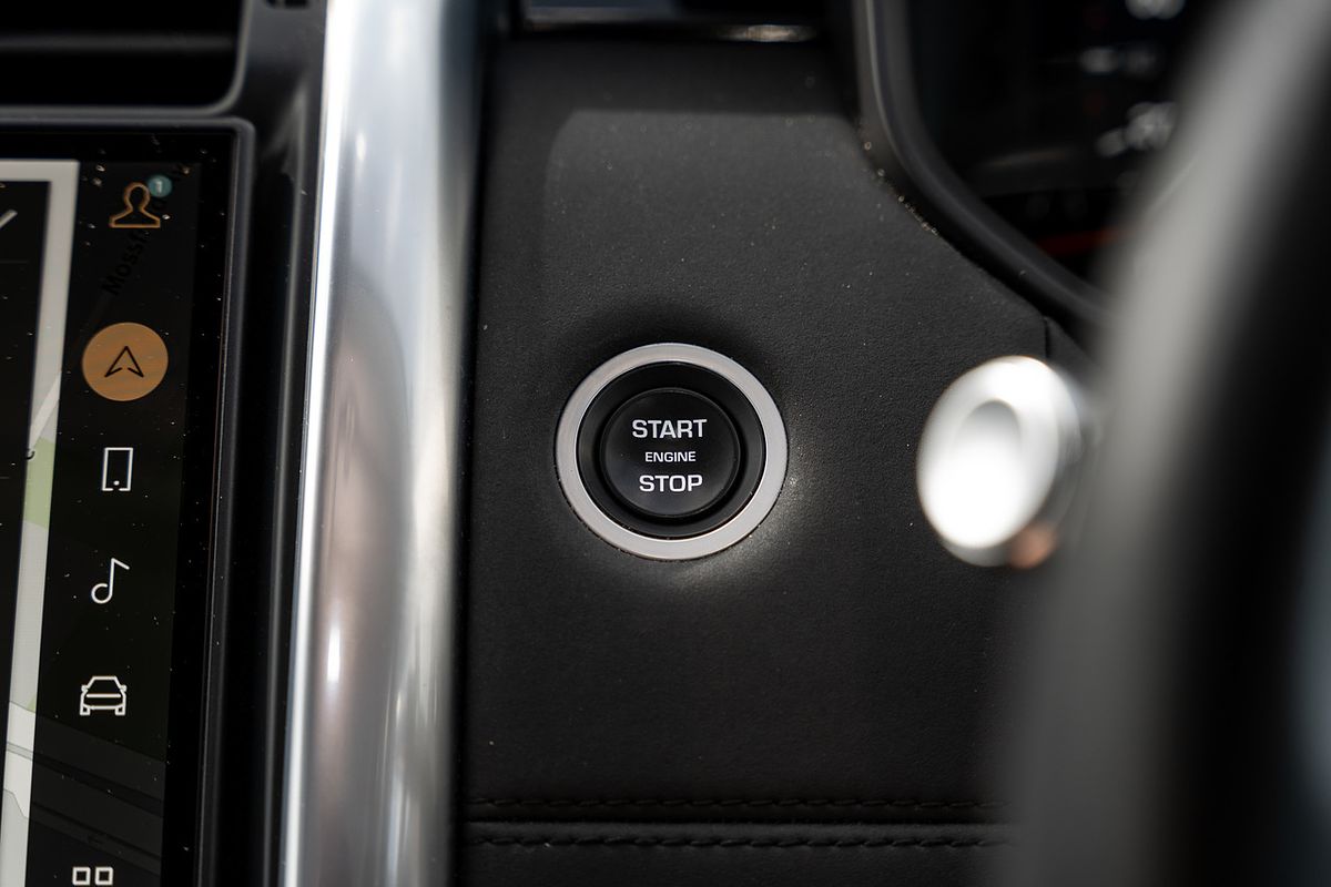 2021 Land Rover Discovery D300 SE Series 5