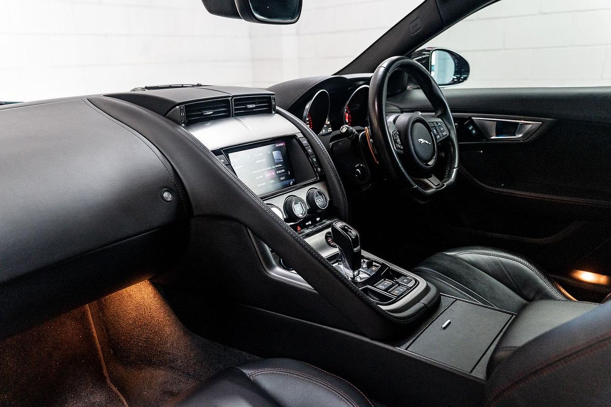 2016 Jaguar F-TYPE X152