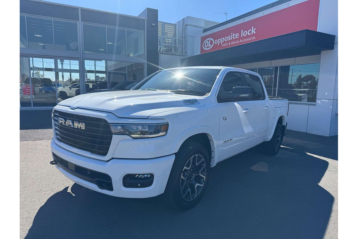 2025 RAM 1500 Laramie Sport Hurricane SO RamBox DT 4X4 SWB