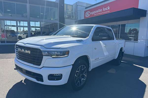 2025 RAM 1500 Laramie Sport Hurricane SO RamBox DT 4X4 SWB