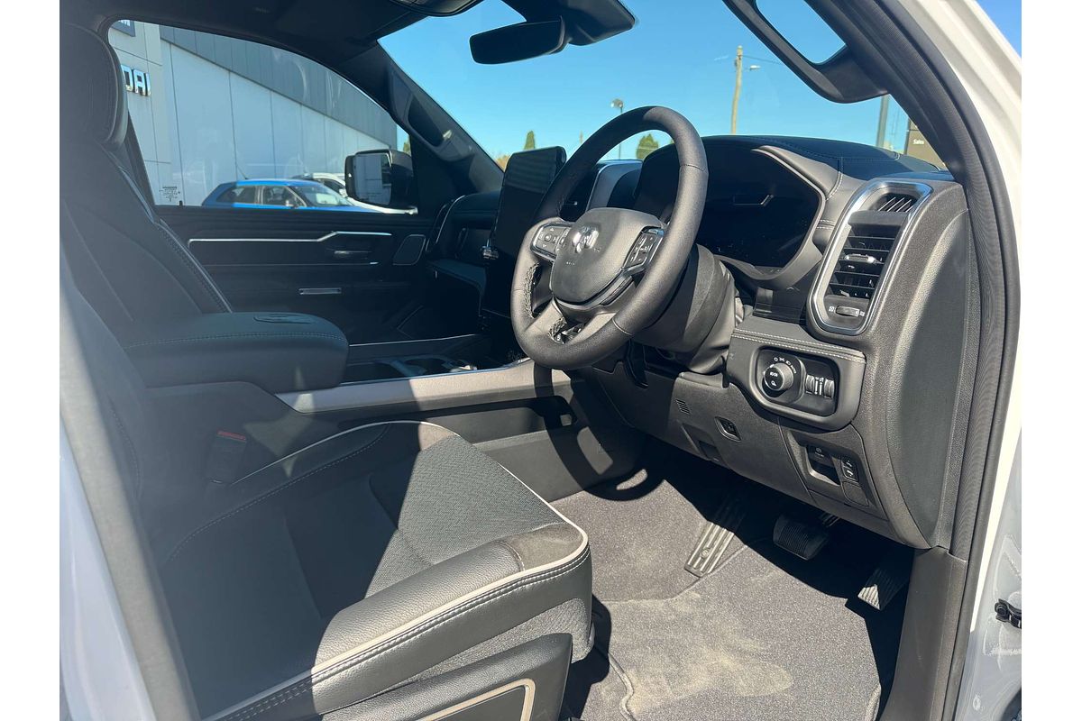 2025 RAM 1500 Laramie Sport Hurricane SO RamBox DT 4X4 SWB