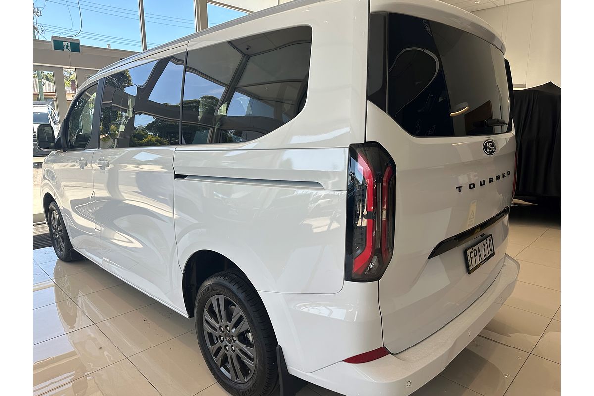 2024 Ford Tourneo Titanium X AV SWB