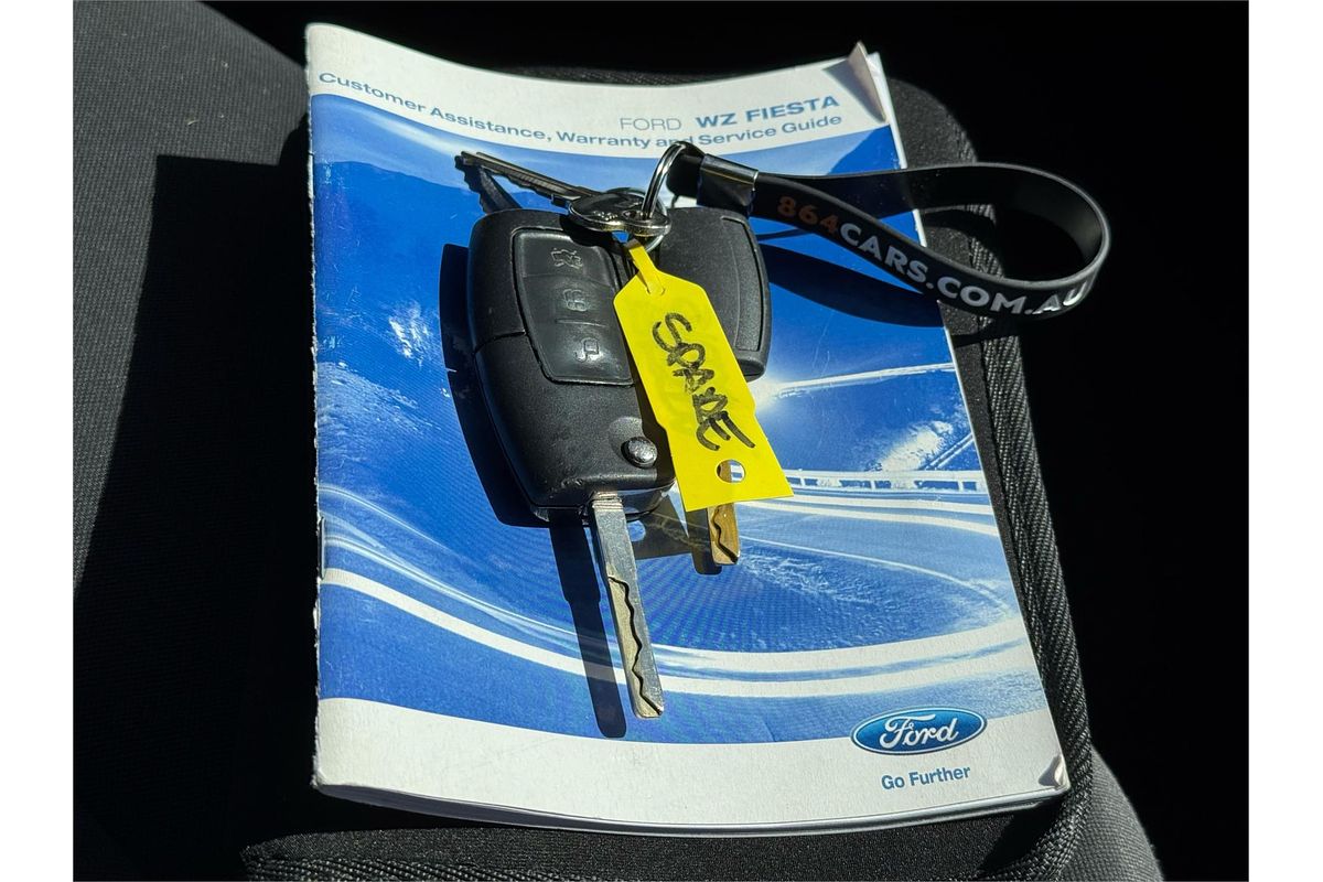 2013 Ford FIESTA TREND WZ