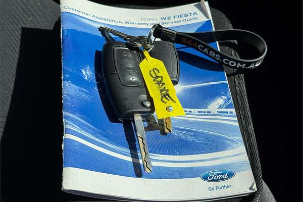 2013 Ford FIESTA TREND WZ