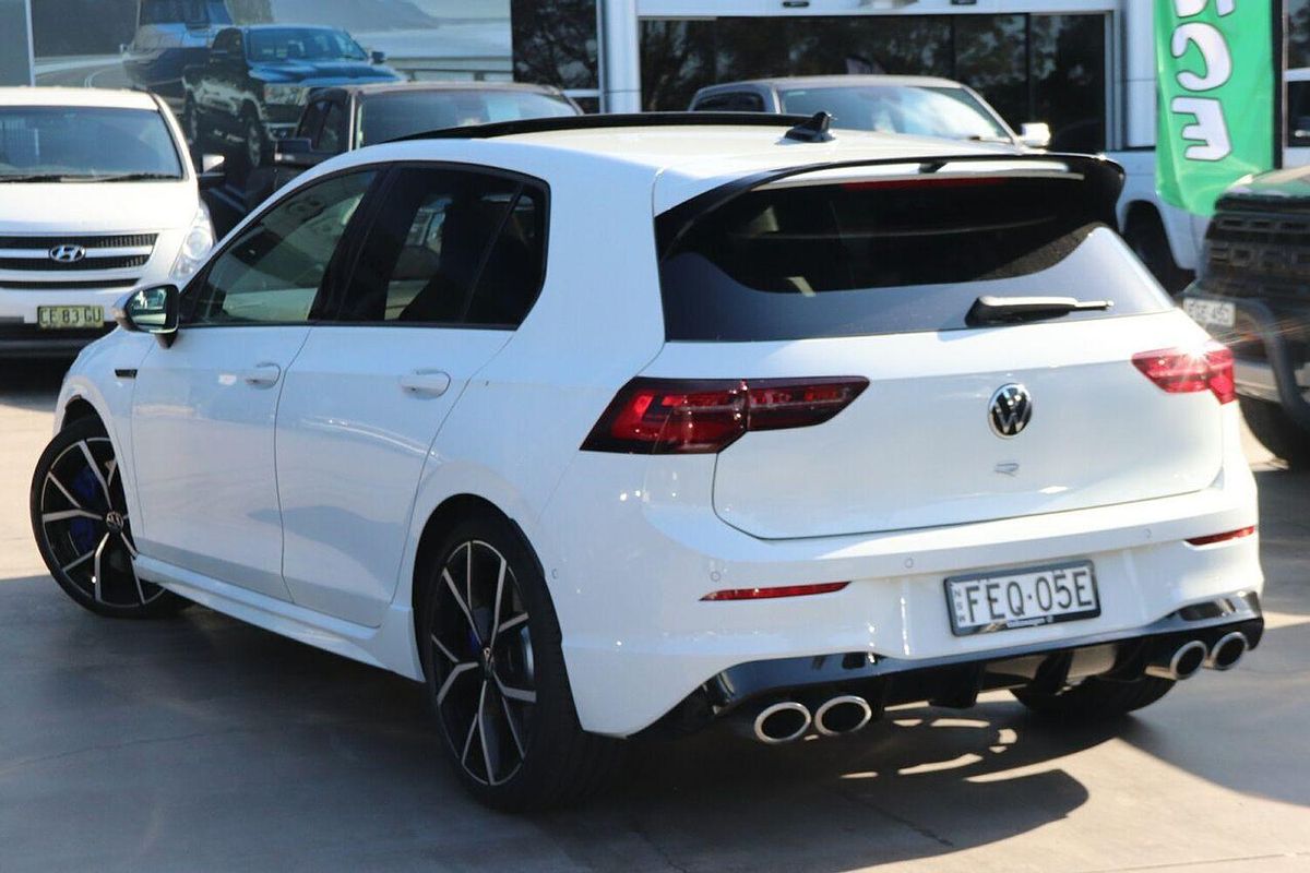 2023 Volkswagen Golf R 8