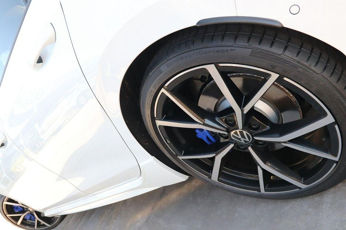 2023 Volkswagen Golf R 8