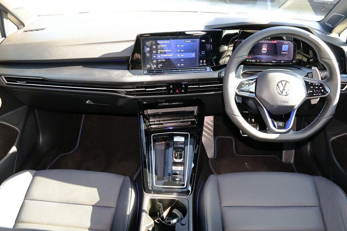 2023 Volkswagen Golf R 8