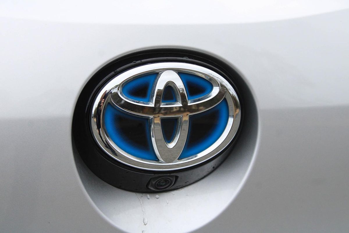 2020 Toyota Corolla ZR Hybrid ZWE211R