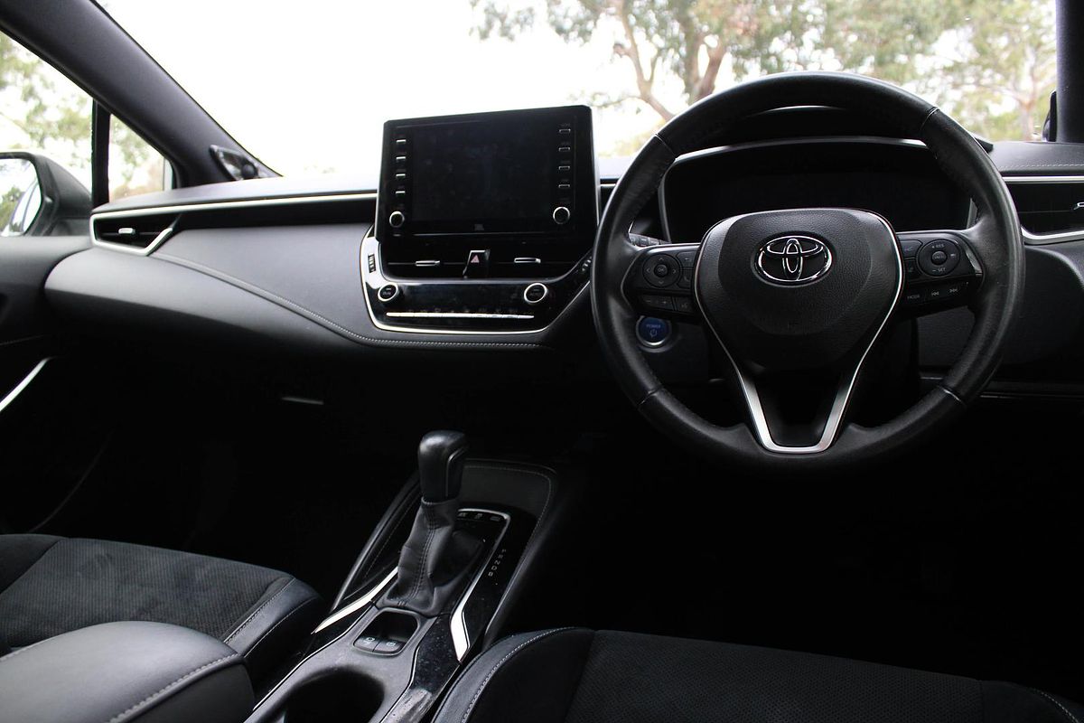 2020 Toyota Corolla ZR Hybrid ZWE211R