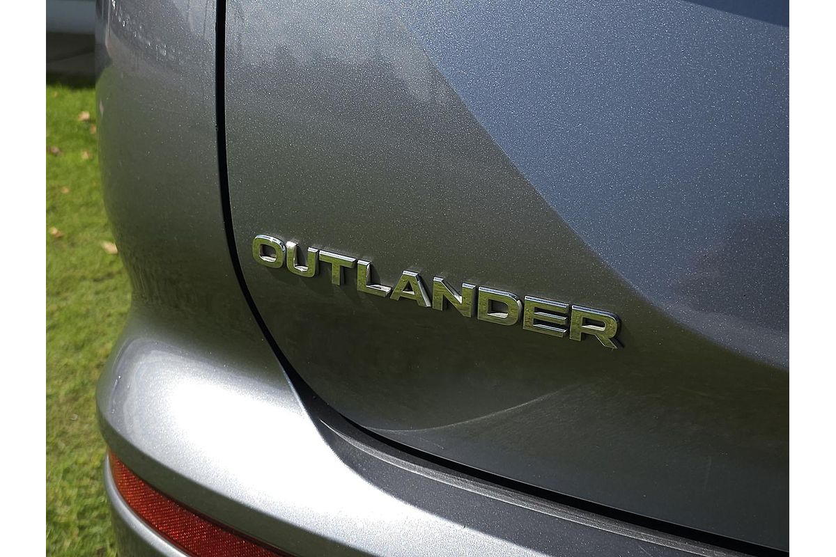 2021 Mitsubishi Outlander ES ZM