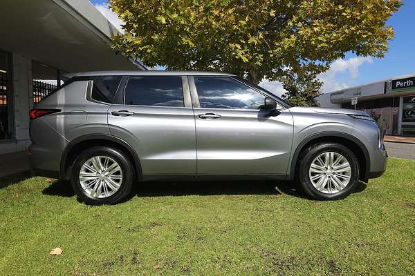 2021 Mitsubishi Outlander ES ZM