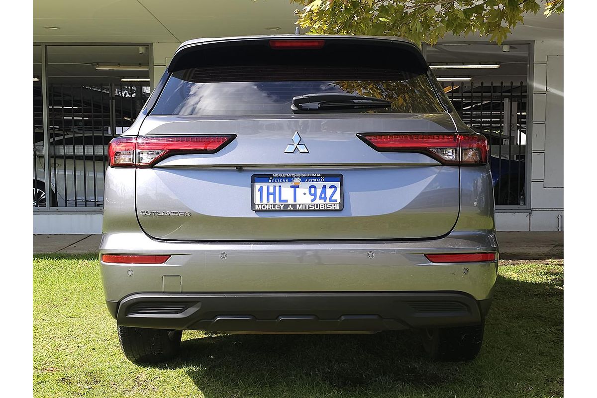 2021 Mitsubishi Outlander ES ZM