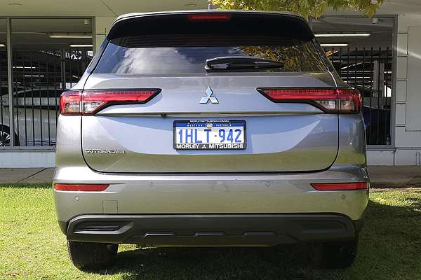2021 Mitsubishi Outlander ES ZM