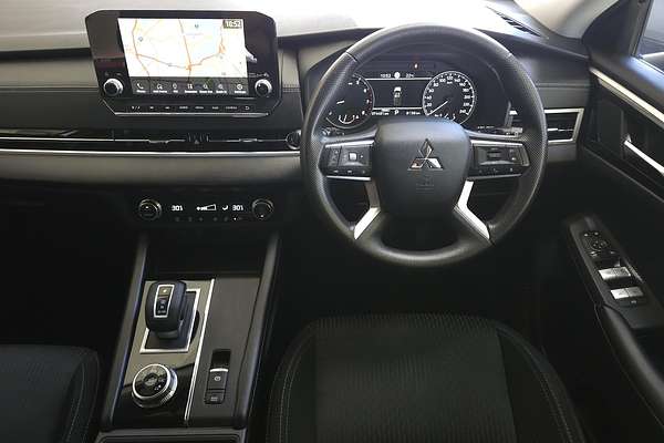 2021 Mitsubishi Outlander ES ZM