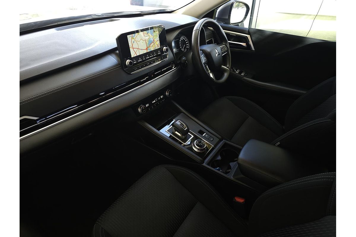 2021 Mitsubishi Outlander ES ZM