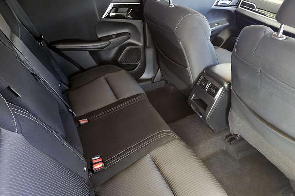 2021 Mitsubishi Outlander ES ZM