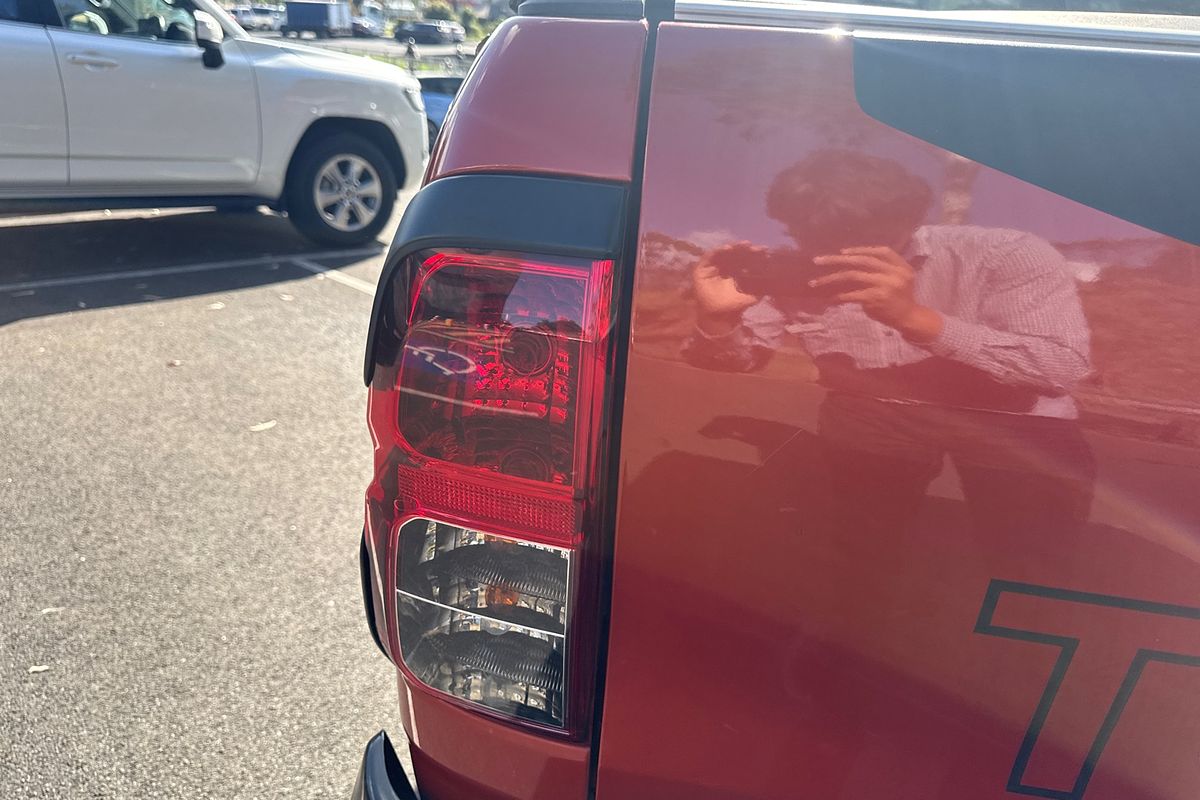 2019 Toyota Hilux Rugged X GUN126R 4X4