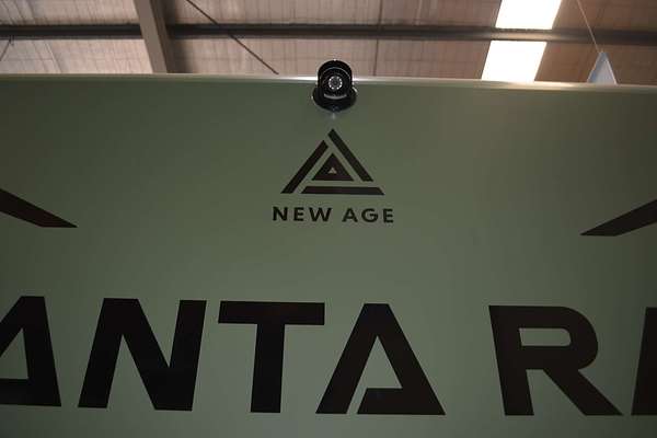2024 New Age Manta Ray 18ft Expedition