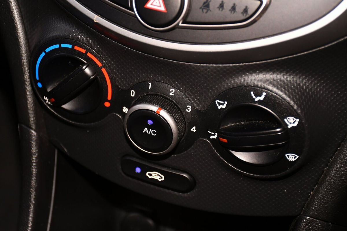 2018 Hyundai Accent Sport RB6