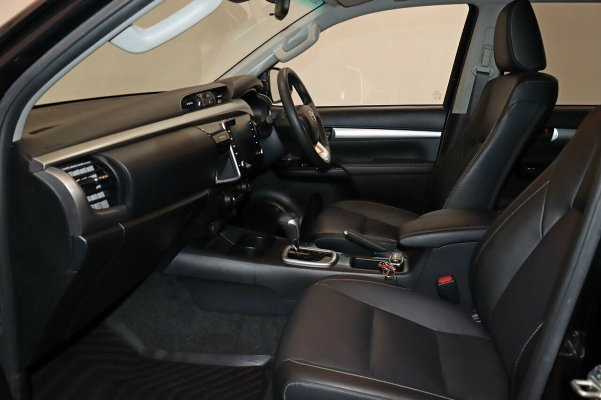 2021 Toyota Hilux SR5 GUN126R 4X4
