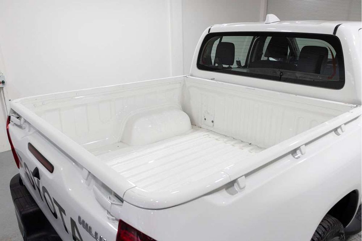 Hilux 4x4 SR 2.8L T Diesel Automatic Double Cab 