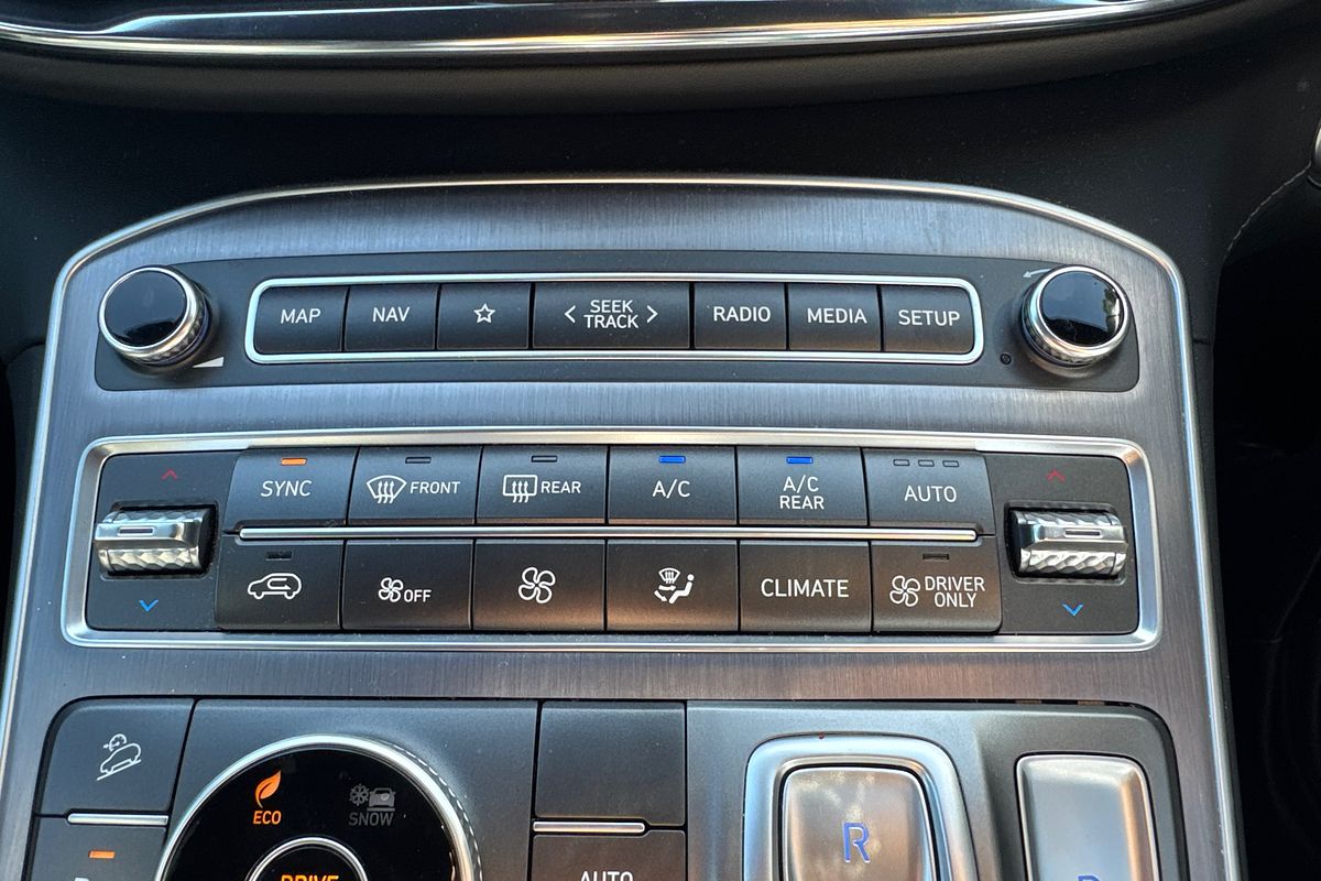 2022 Hyundai Santa Fe Hybrid Highlander TM.V4