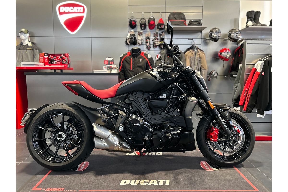 2022 Ducati XDIAVEL NERA