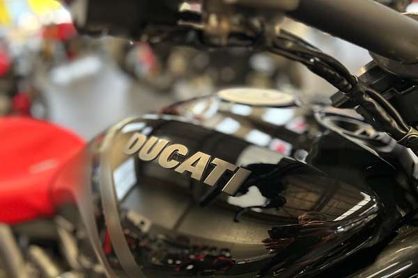 2022 Ducati XDIAVEL NERA