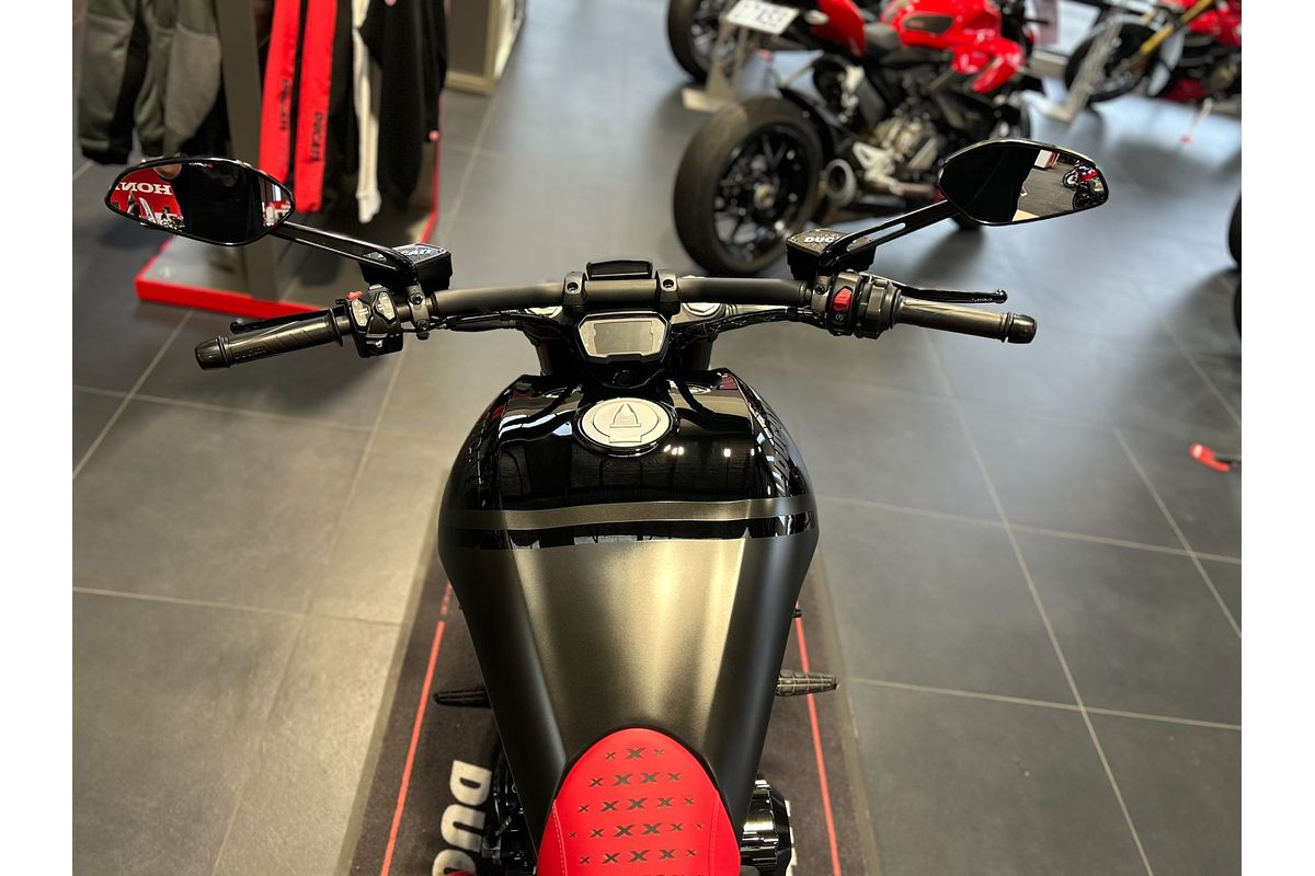 2022 Ducati XDIAVEL NERA