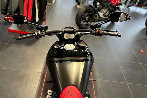 2022 Ducati XDIAVEL NERA